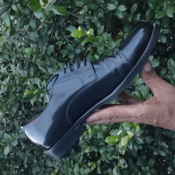 Cole Haan/Vibram® Men’s Caldwell Derby Black Leather Cap Toe Lace Up Oxford - Picture 5 of 17